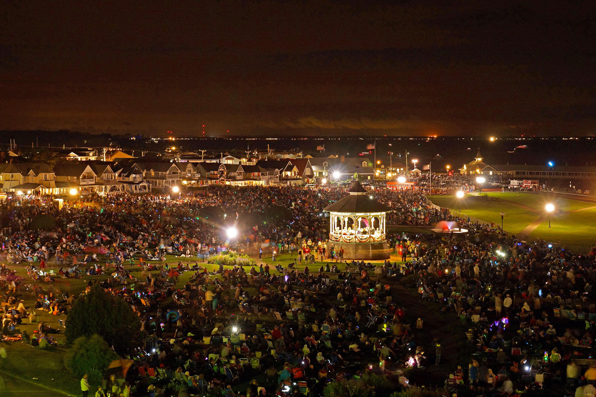 oaks bluff fireworks summer 2020