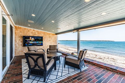 Waterfront, Beachside Porch with TV