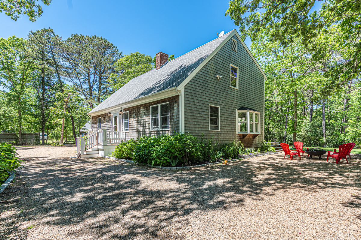 DAVI5 Oak Bluffs Vacation Rental