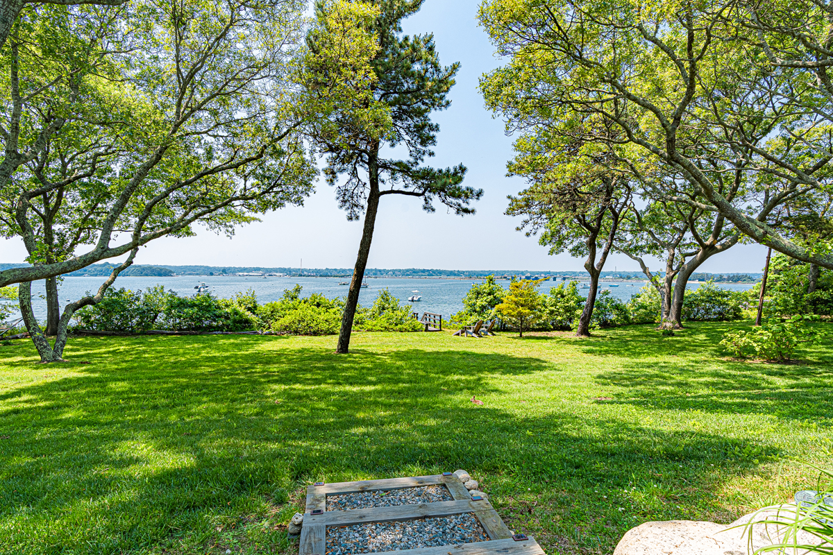 HOL14 Oak Bluffs Vacation Rental