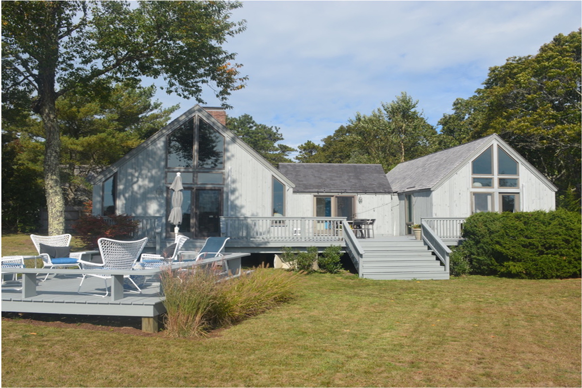 NEWMJ Oak Bluffs Vacation Rental